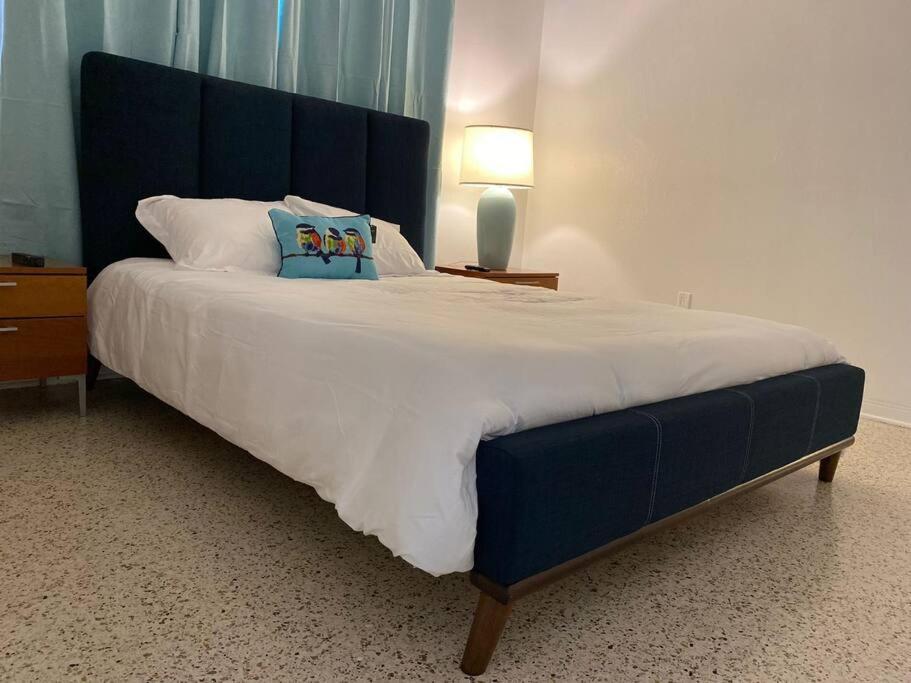 Stayover In Miami Home 2Br - 1Bth - Free Parking Екстер'єр фото