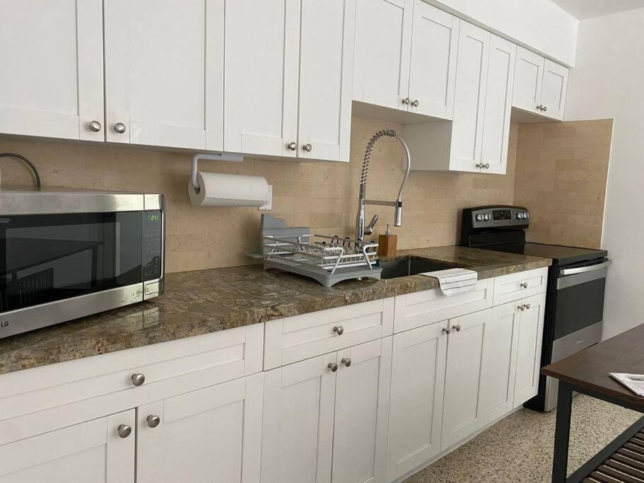 Stayover In Miami Home 2Br - 1Bth - Free Parking Екстер'єр фото