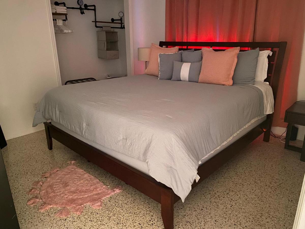Stayover In Miami Home 2Br - 1Bth - Free Parking Екстер'єр фото